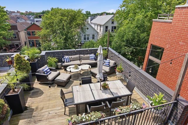 1639 N Artesian Avenue 2N, Chicago, IL 60647