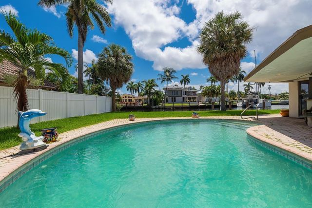 2200 SE 8th Street, Pompano Beach, FL 33062