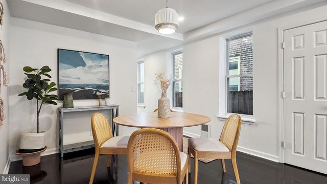 2437 CARPENTER ST, Philadelphia, PA 19146