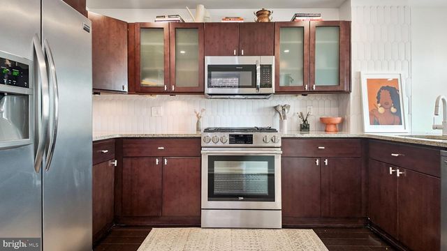 2437 CARPENTER ST, Philadelphia, PA 19146