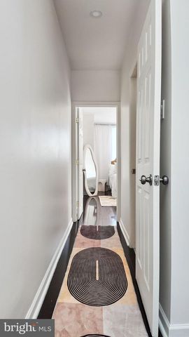 2437 CARPENTER ST, Philadelphia, PA 19146