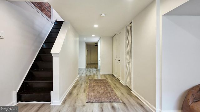 2437 CARPENTER ST, Philadelphia, PA 19146