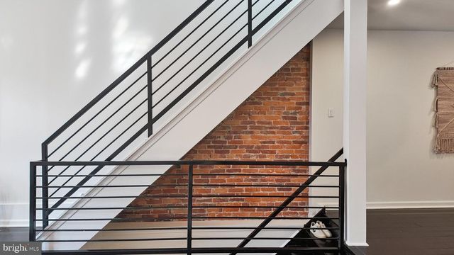 2437 CARPENTER ST, Philadelphia, PA 19146