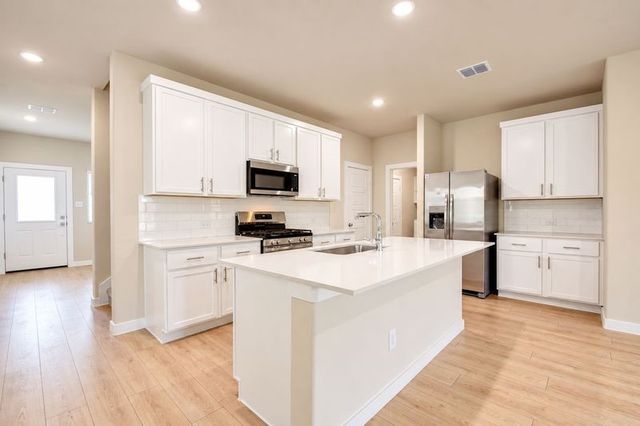 808 Knox River Drive, Princeton, TX 75071