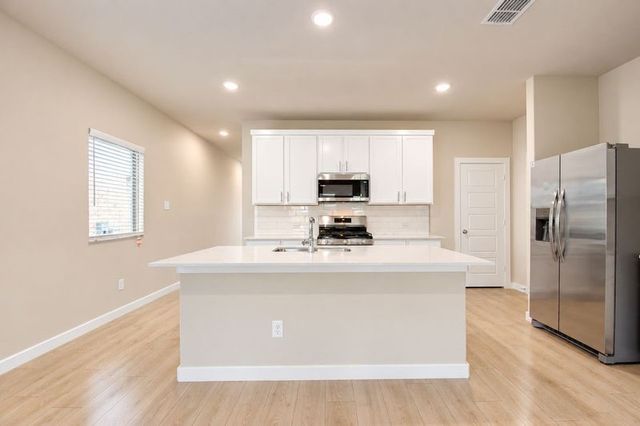 808 Knox River Drive, Princeton, TX 75071