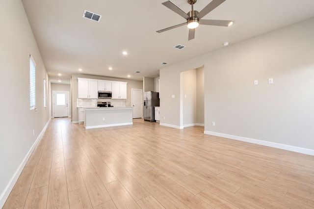 808 Knox River Drive, Princeton, TX 75071