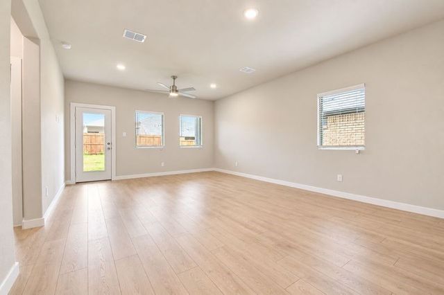 808 Knox River Drive, Princeton, TX 75071