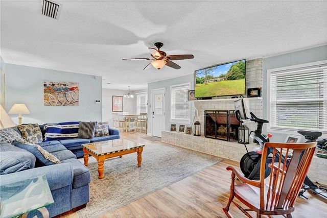 3864 Leroy Stevens Road, Mobile, AL 36619