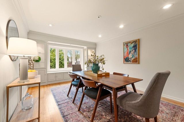 2618 W Lake Park COURT, Mequon, WI 53092