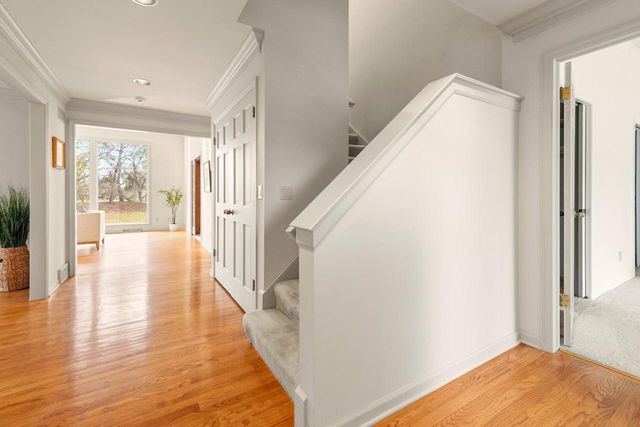 2618 W Lake Park COURT, Mequon, WI 53092