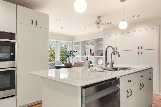 2618 W Lake Park COURT, Mequon, WI 53092