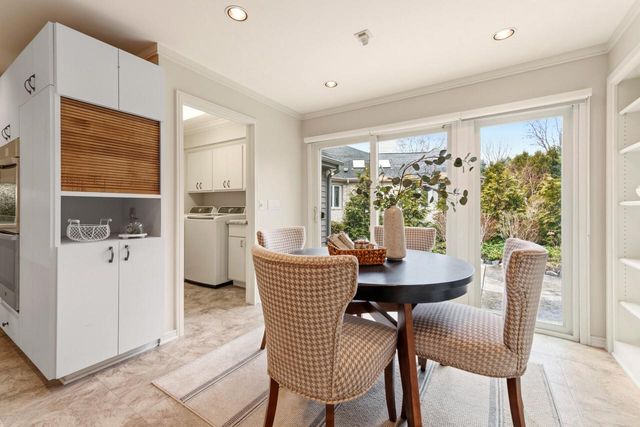 2618 W Lake Park COURT, Mequon, WI 53092