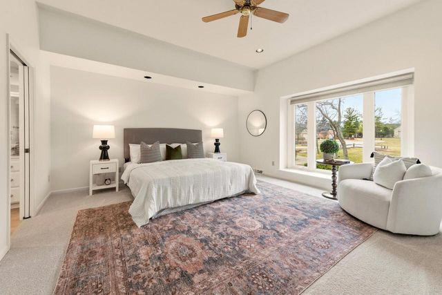 2618 W Lake Park COURT, Mequon, WI 53092