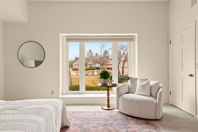 2618 W Lake Park COURT, Mequon, WI 53092