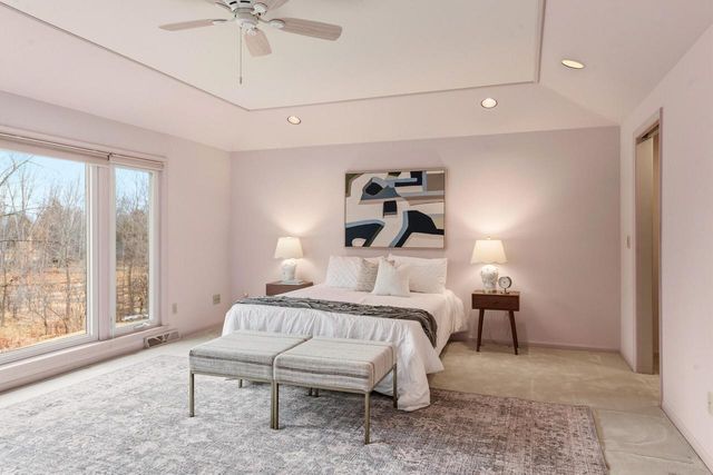 2618 W Lake Park COURT, Mequon, WI 53092