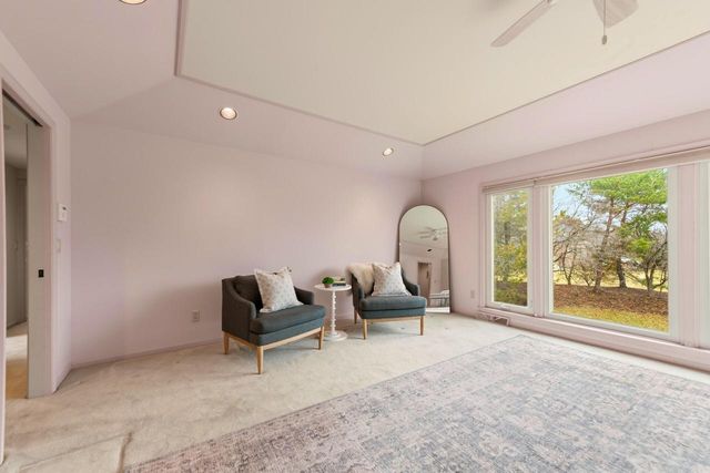 2618 W Lake Park COURT, Mequon, WI 53092