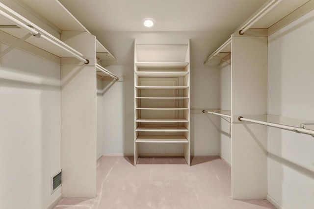 2618 W Lake Park COURT, Mequon, WI 53092