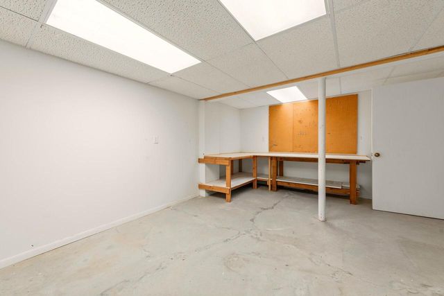 2618 W Lake Park COURT, Mequon, WI 53092