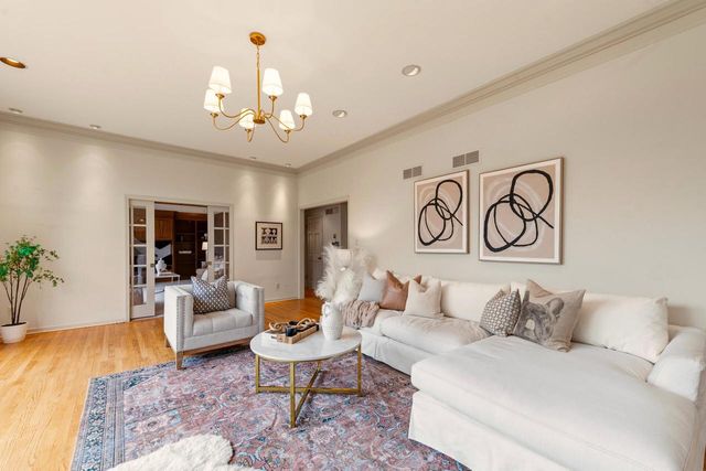 2618 W Lake Park COURT, Mequon, WI 53092