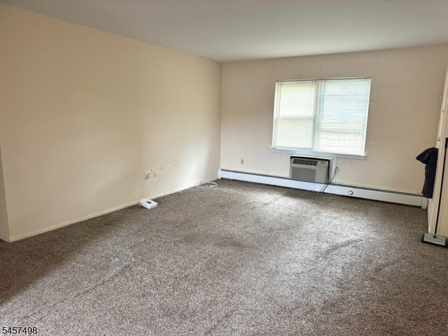 1120 Valley Rd 1B, Wayne Twp., NJ 07470