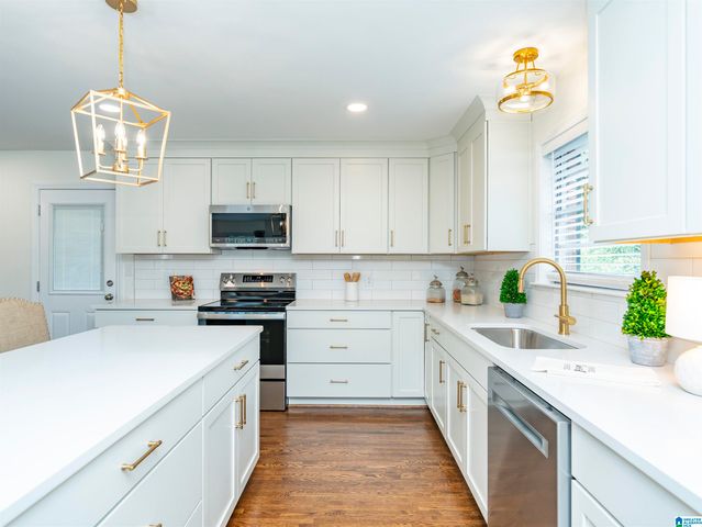 330 DONNA DRIVE, Gardendale, AL 35071