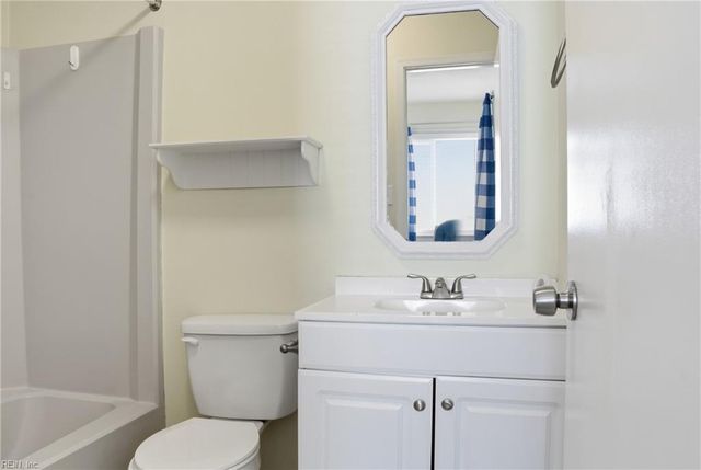 910 E Ocean View Ave Apt 5, Norfolk, VA 23503
