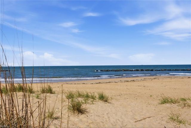 910 E Ocean View Ave Apt 5, Norfolk, VA 23503