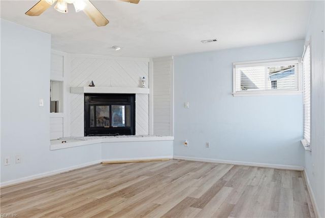 910 E Ocean View Ave Apt 5, Norfolk, VA 23503