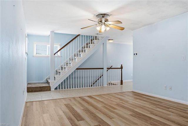 910 E Ocean View Ave Apt 5, Norfolk, VA 23503