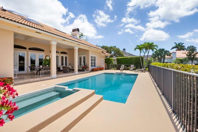 83 Sandbourne Lane, Palm Beach Gardens, FL 33418