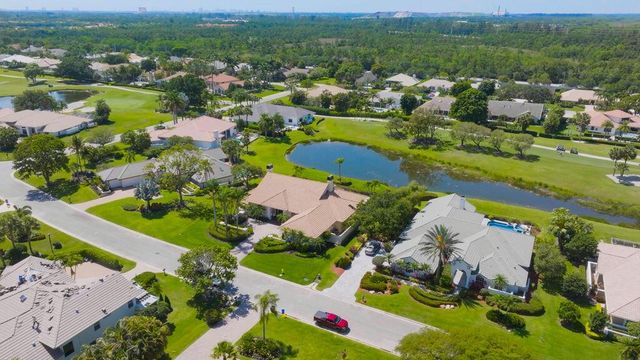 83 Sandbourne Lane, Palm Beach Gardens, FL 33418