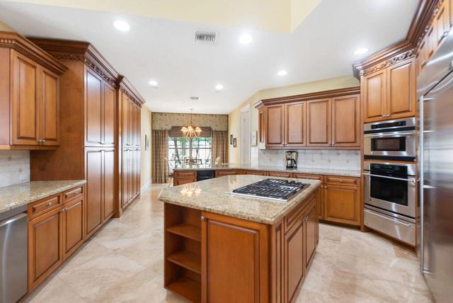 83 Sandbourne Lane, Palm Beach Gardens, FL 33418