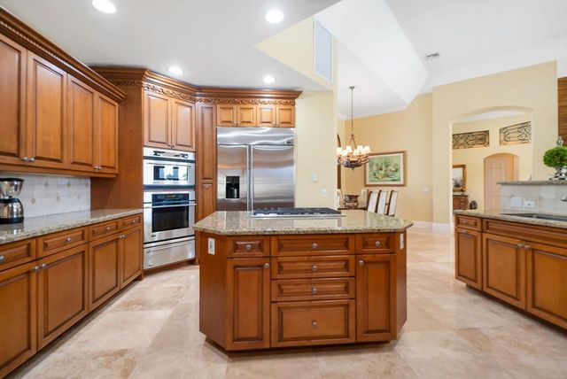 83 Sandbourne Lane, Palm Beach Gardens, FL 33418