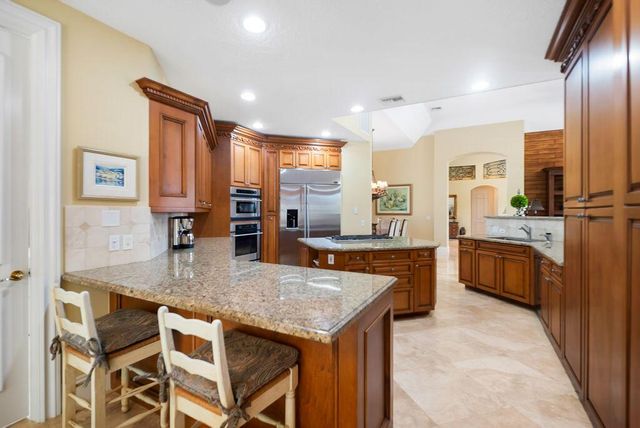 83 Sandbourne Lane, Palm Beach Gardens, FL 33418