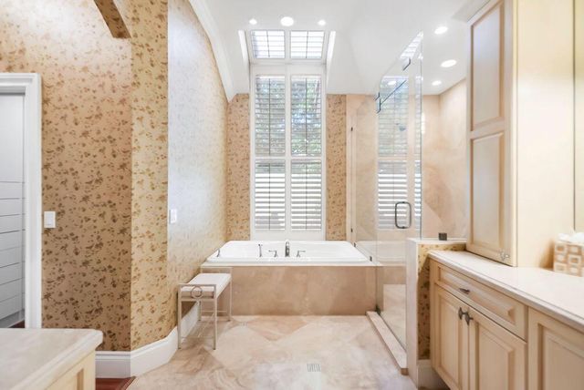 83 Sandbourne Lane, Palm Beach Gardens, FL 33418