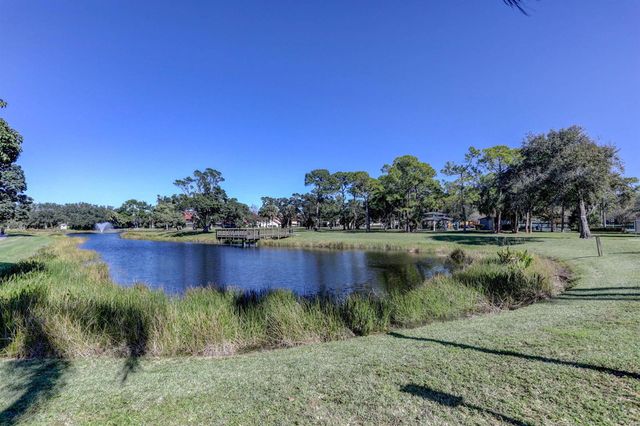 83 Sandbourne Lane, Palm Beach Gardens, FL 33418
