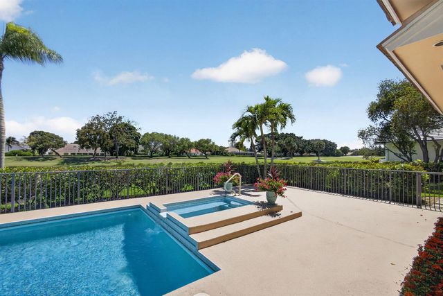 83 Sandbourne Lane, Palm Beach Gardens, FL 33418