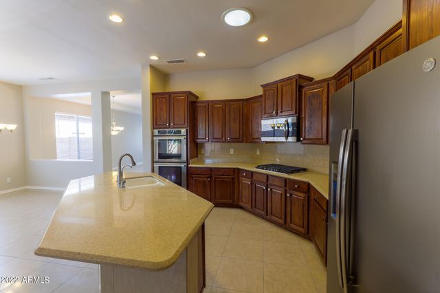 3433 W LANGUID Lane, Phoenix, AZ 85086