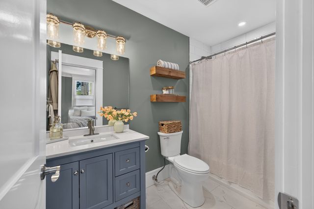 19 Fenwick St 1, Somerville, MA 02145