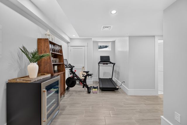 19 Fenwick St 1, Somerville, MA 02145
