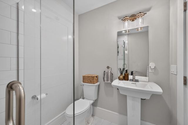 19 Fenwick St 1, Somerville, MA 02145