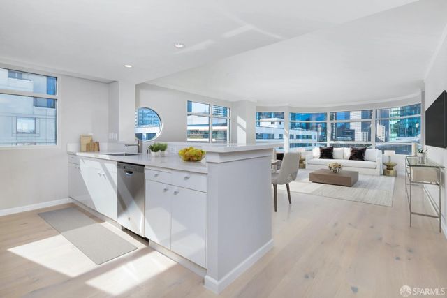 403 Main Street 815N, San Francisco, CA 94105