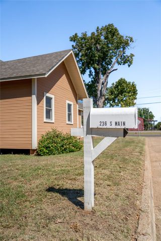 236 S Main Street, Grapeland, TX 75844