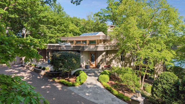 6504 Stauder Circle, Edina, MN 55436