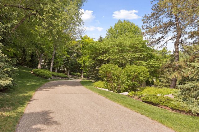 6504 Stauder Circle, Edina, MN 55436
