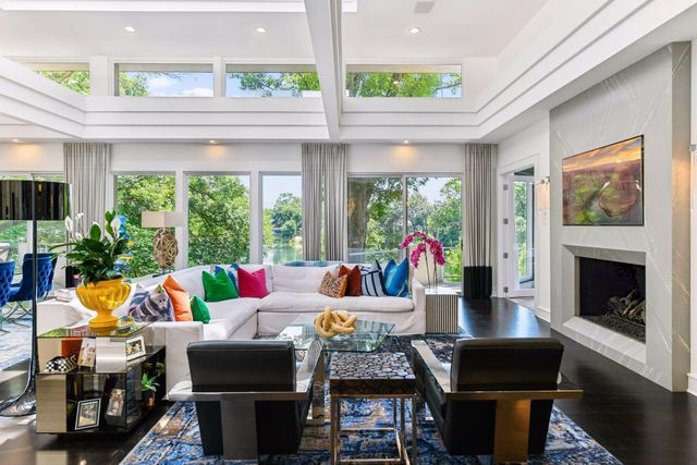 6504 Stauder Circle, Edina, MN 55436