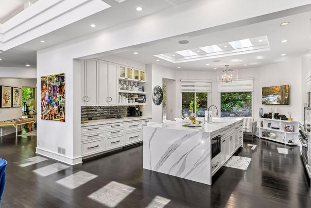 6504 Stauder Circle, Edina, MN 55436