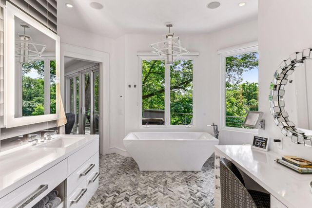 6504 Stauder Circle, Edina, MN 55436