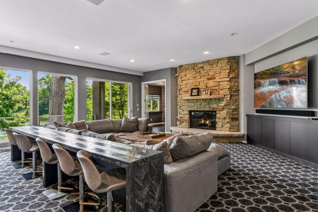 6504 Stauder Circle, Edina, MN 55436