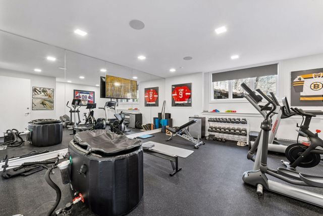 6504 Stauder Circle, Edina, MN 55436